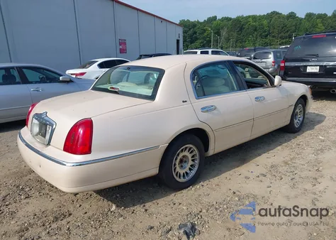 1998 Lincoln Town Car Cartier from USA, damaged, VIN 1LNFM83W8WY733464